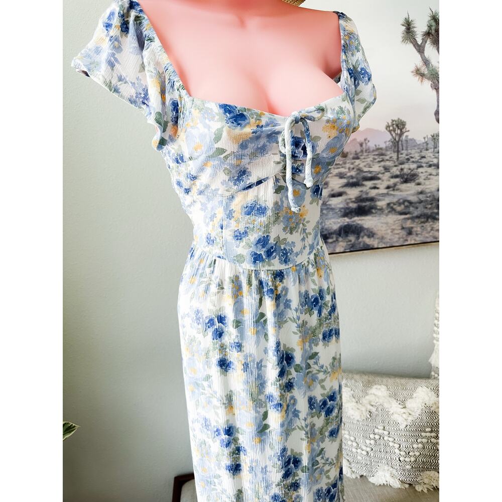 Hollister Milkmaid Mornings & Meadow Wanderings cottagecore floral maxi dress - Picture 6 of 9
